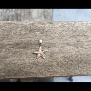 Small starfish pendant .925 sterling silver